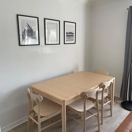 Διαμέρισμα Modern And Spacious Apt5 Sleeps 6 Free Parking *