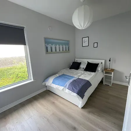 Apartment Modern And Spacious Apt5 Sleeps 6 Free Parking Galway